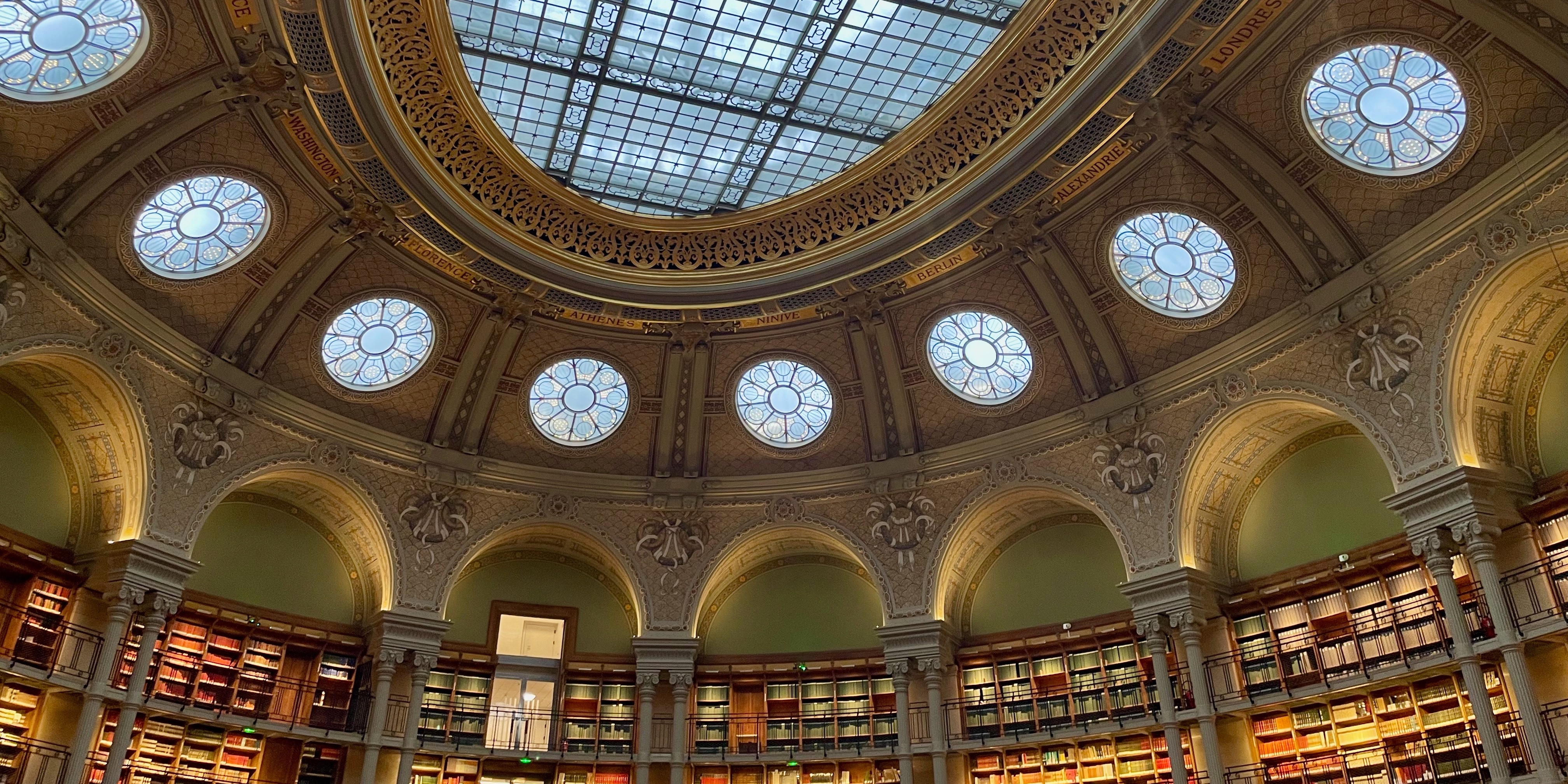 Preserving pixels in Paris – alexwlchan